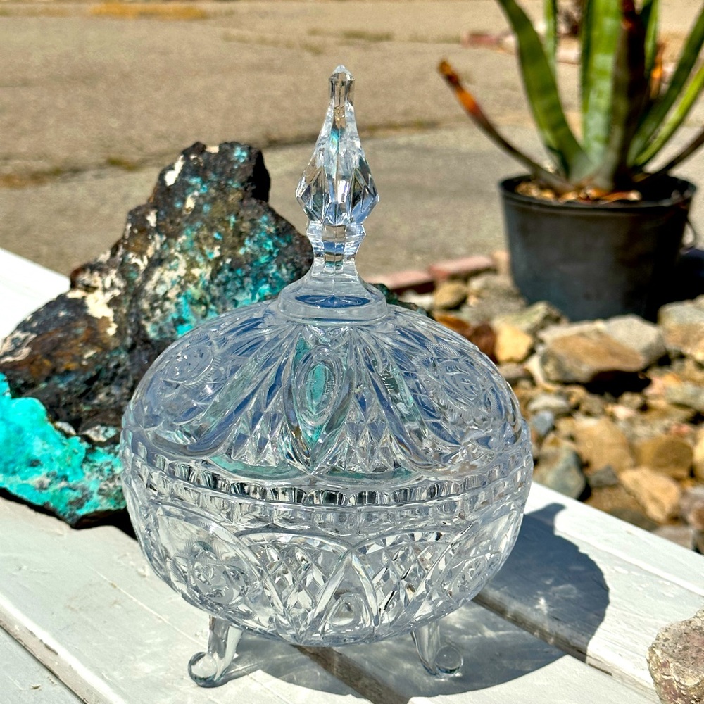 Vintage Beautiful Cut Crystal Bowl with Lid Footed 8.5”
